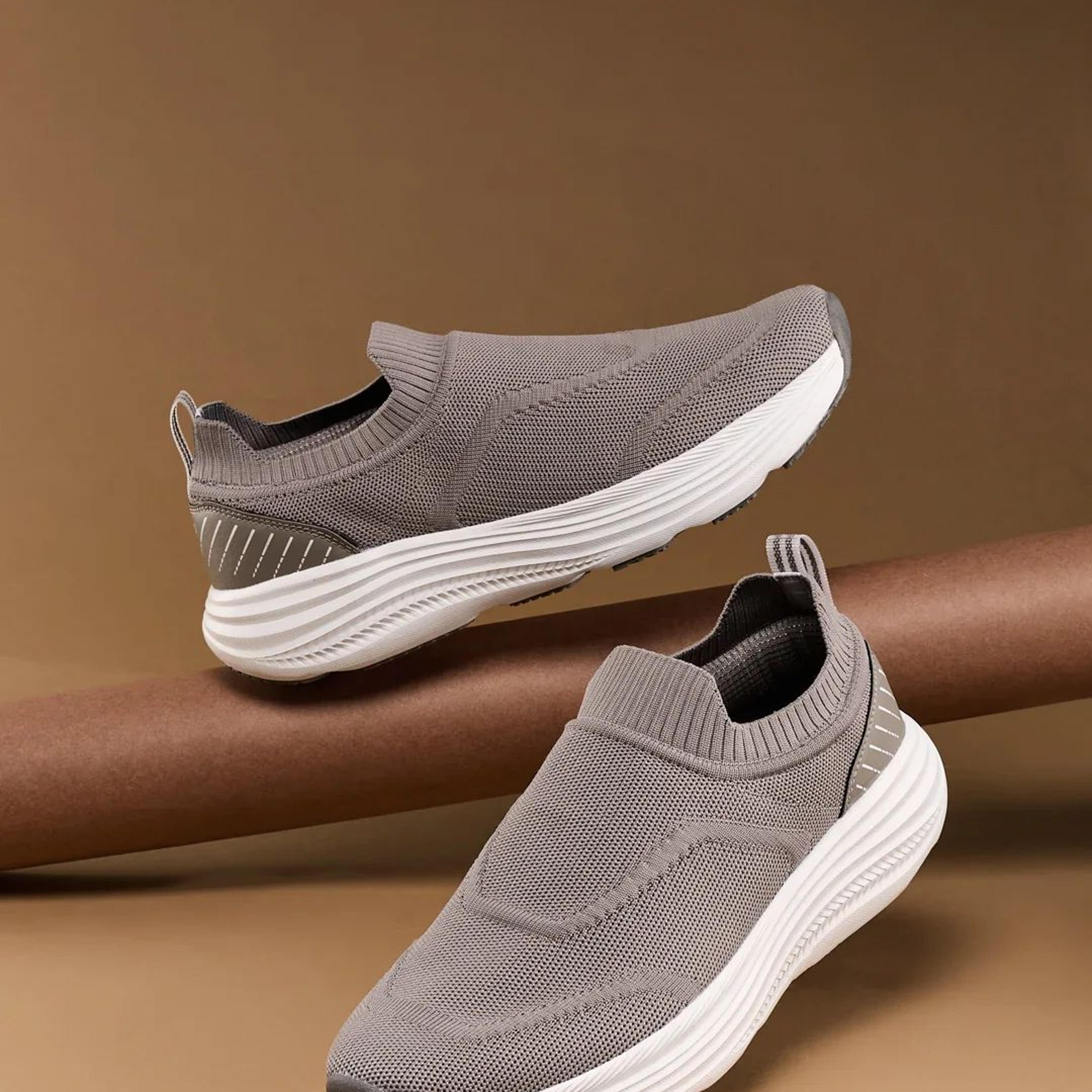 HOOP Grey Men's Walking Shoes