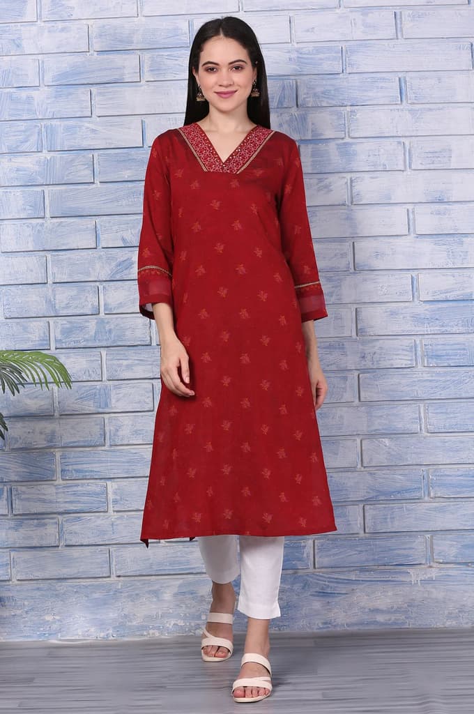Pink Paisley Printed Thread Embroidered Crepe Flared Kurta — photo 2