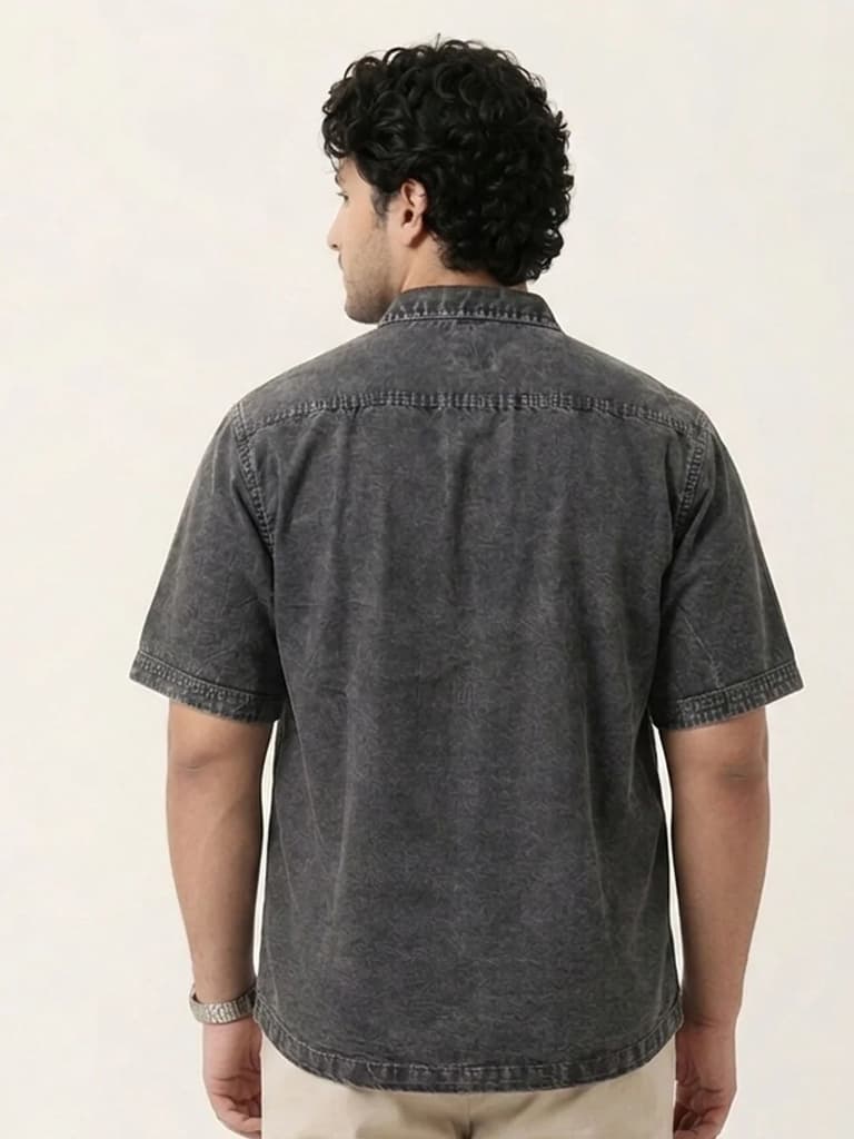 Plus Men's Grey Oversized Fit Half Sleeve Solid Casual Denim Shirt — photo 3