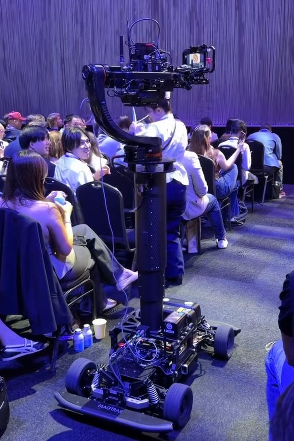 ehind the Scenes: High-Tech Robotic Camera Rig in Action! 🎥🤖