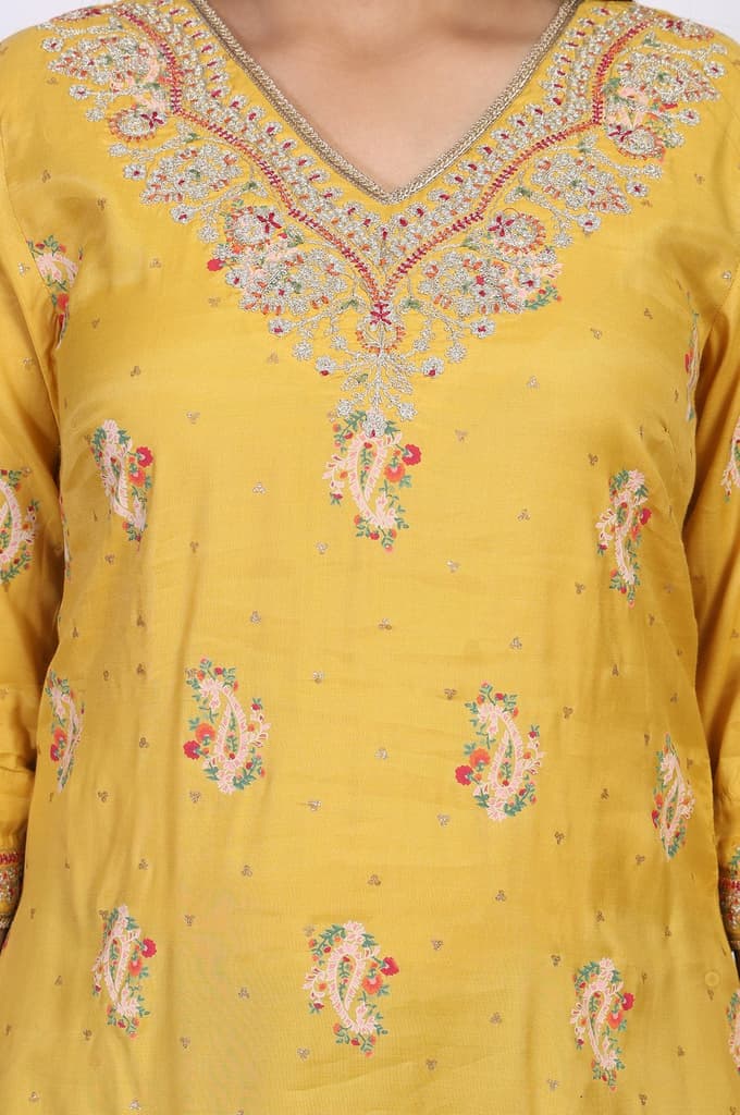 Mustard Embroidered Straight Rayon Kurta — photo 3