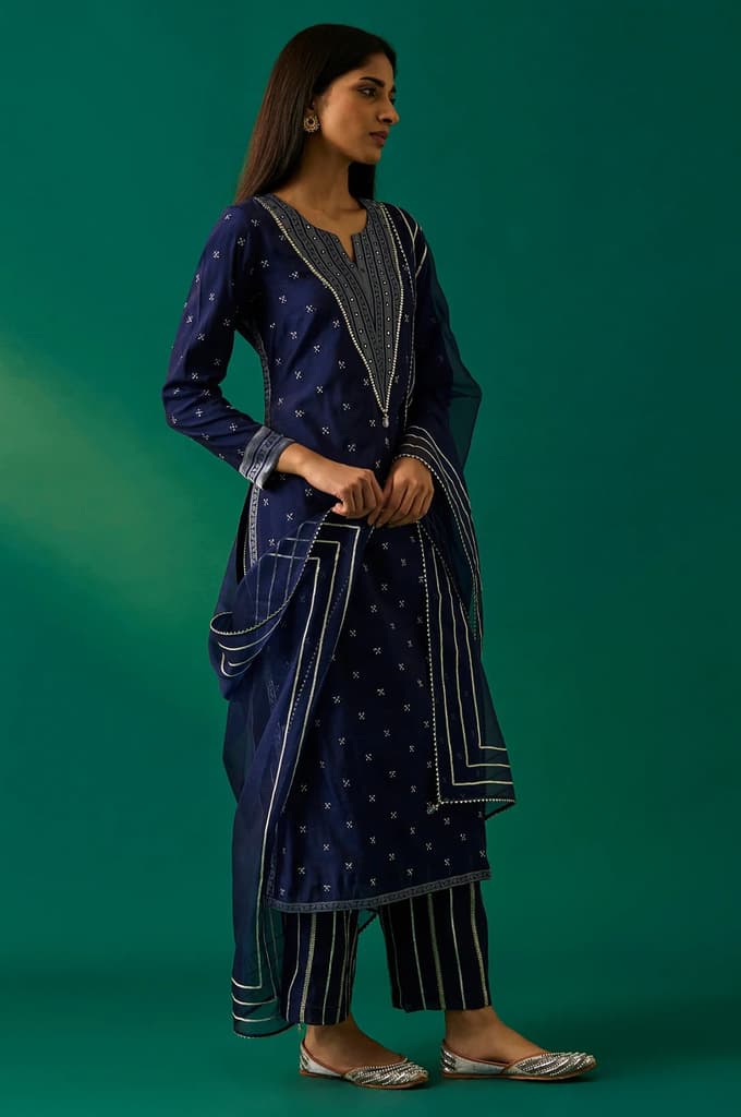 Navy Blue Embroidered Straight Kurta with Straight Pant and Dupatta Set — photo 5