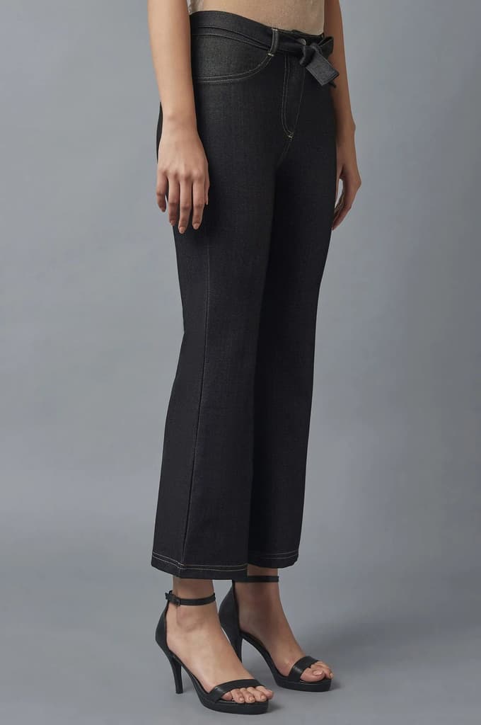 Black Solid Boot Cut Denim Pants With Waist Belt — photo 4