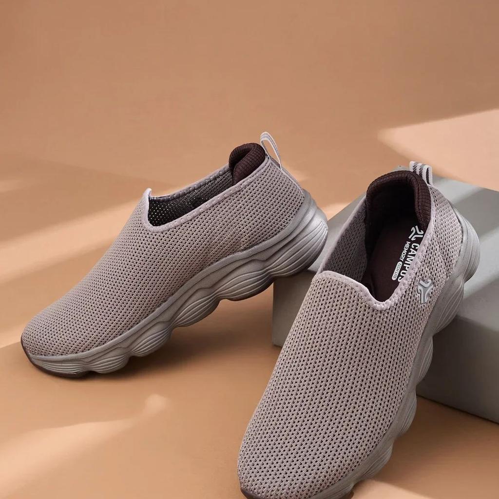 STRIVE Brown Men's Walking Shoes