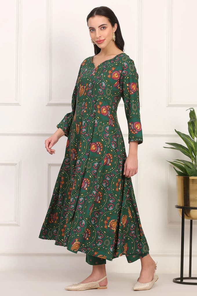 Dark Green Floral Printed Flared Chanderi Kurta, Straight Pant and Dupatta Co-ord Set — photo 4