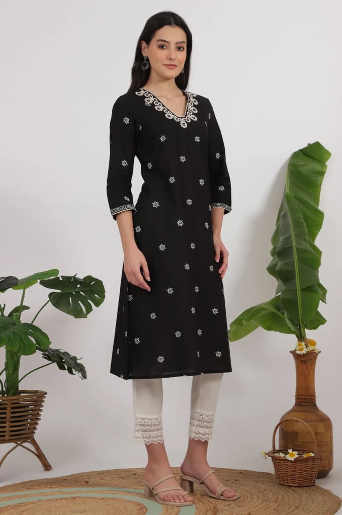 Black Bandhani Printed Pure Cotton Straight Kurta — photo 7