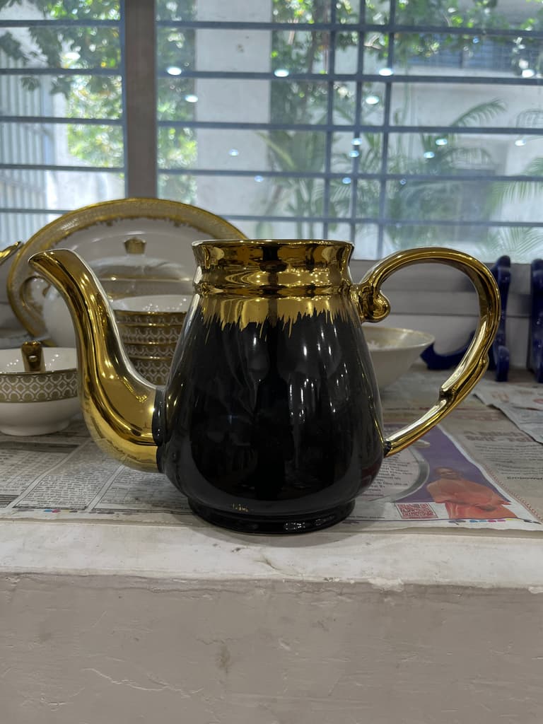 Gold Vase with Black Liquid | Vase | Glass | Gold and Black