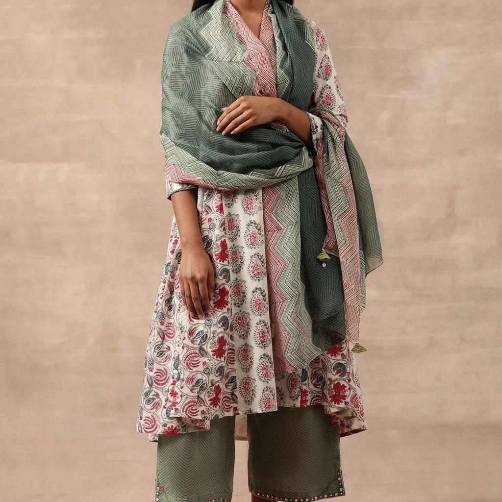 Green Printed Organza Drape