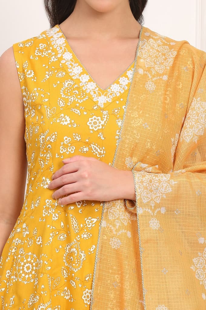 Mango Yellow Floral Printed Embroidered Neck Flared Kurta, Sharara and Dupatta Set — photo 3