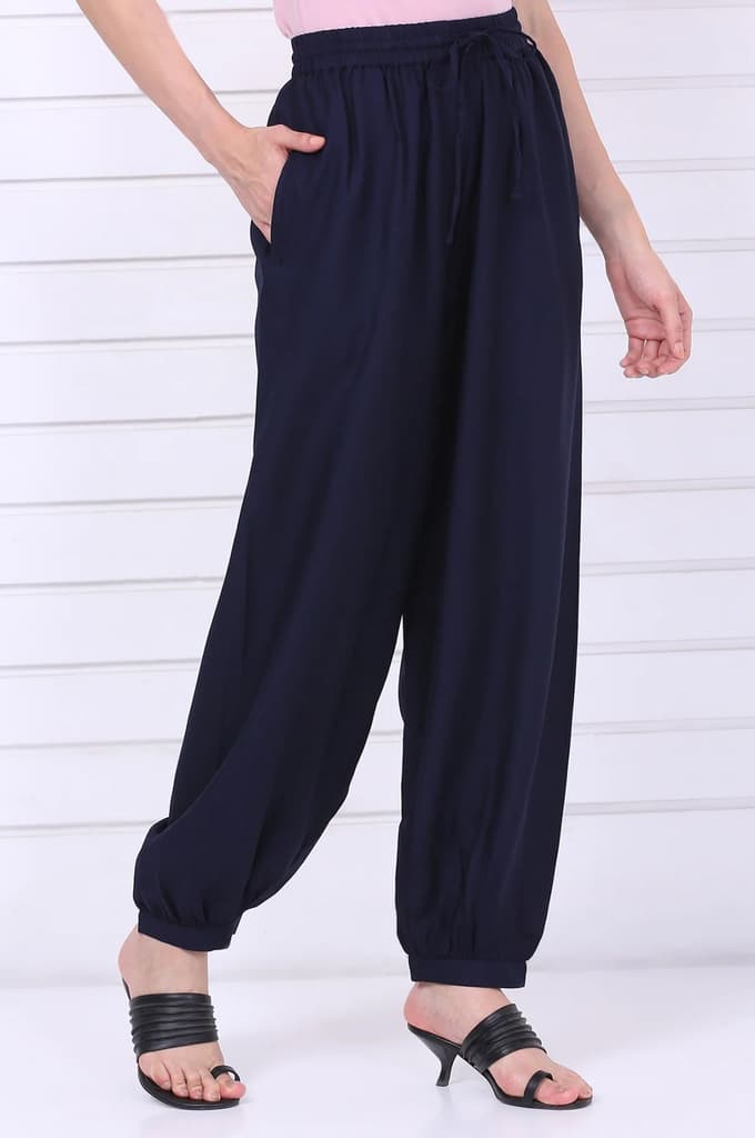 Navy Blue Solid Loose Fit Cropped Dhoti Pants — photo 5