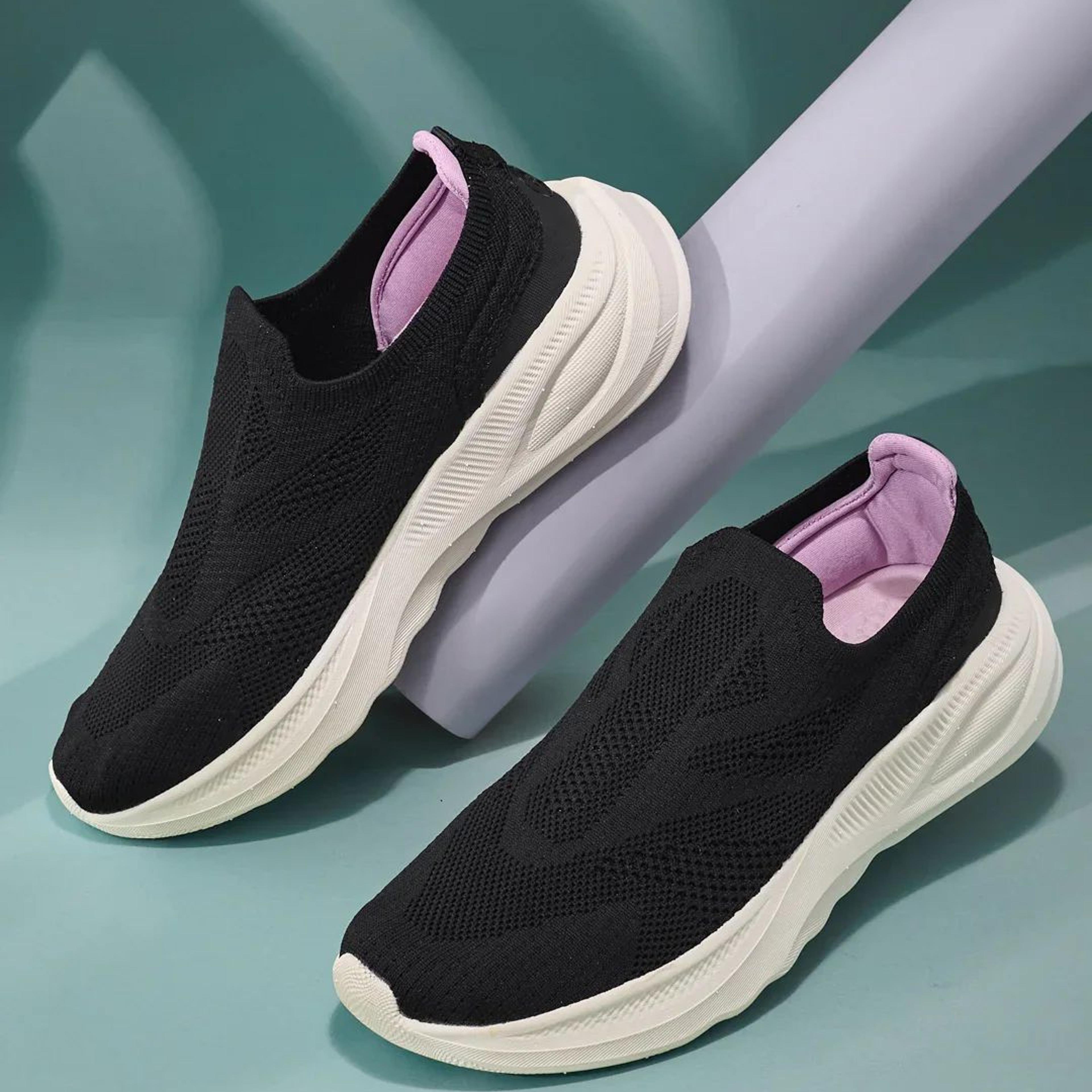 FABY Black Women's Walking Shoes