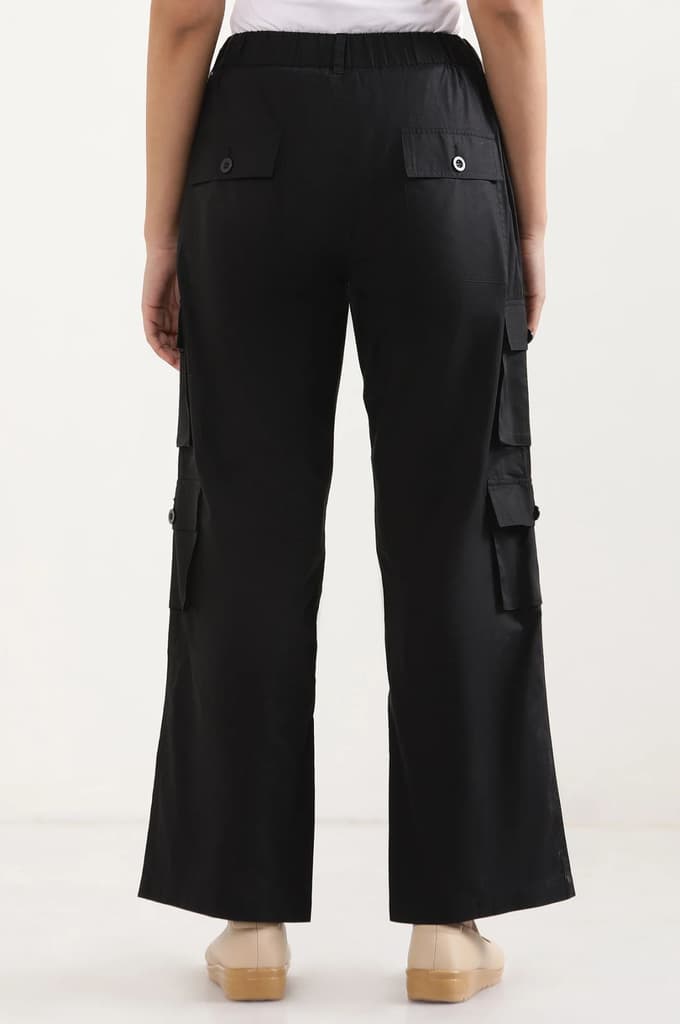 Black Solid Straight Fit Cotton Cargo Pants With Elasticated Waist — photo 4