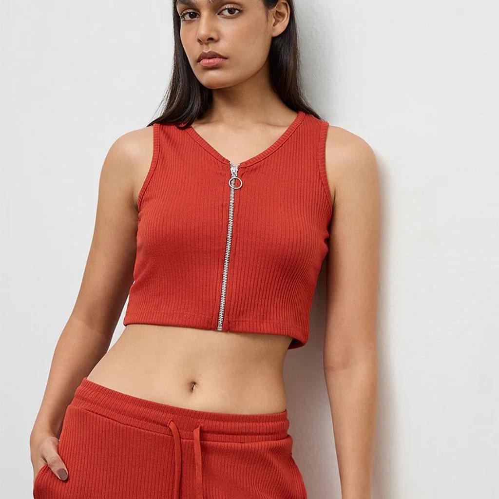 Nuoflexx Red Ribbed Zip-Front Top