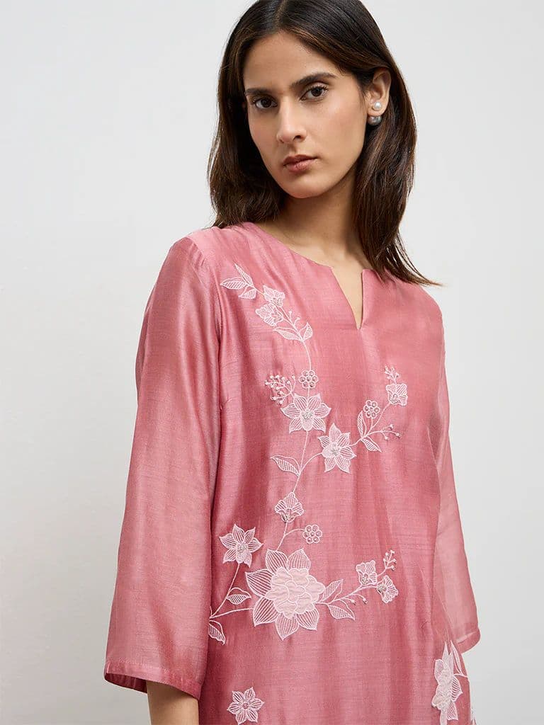 Zuba Dusty Pink Floral Embroidered Cotton-Blend A-Line Kurta — photo 3