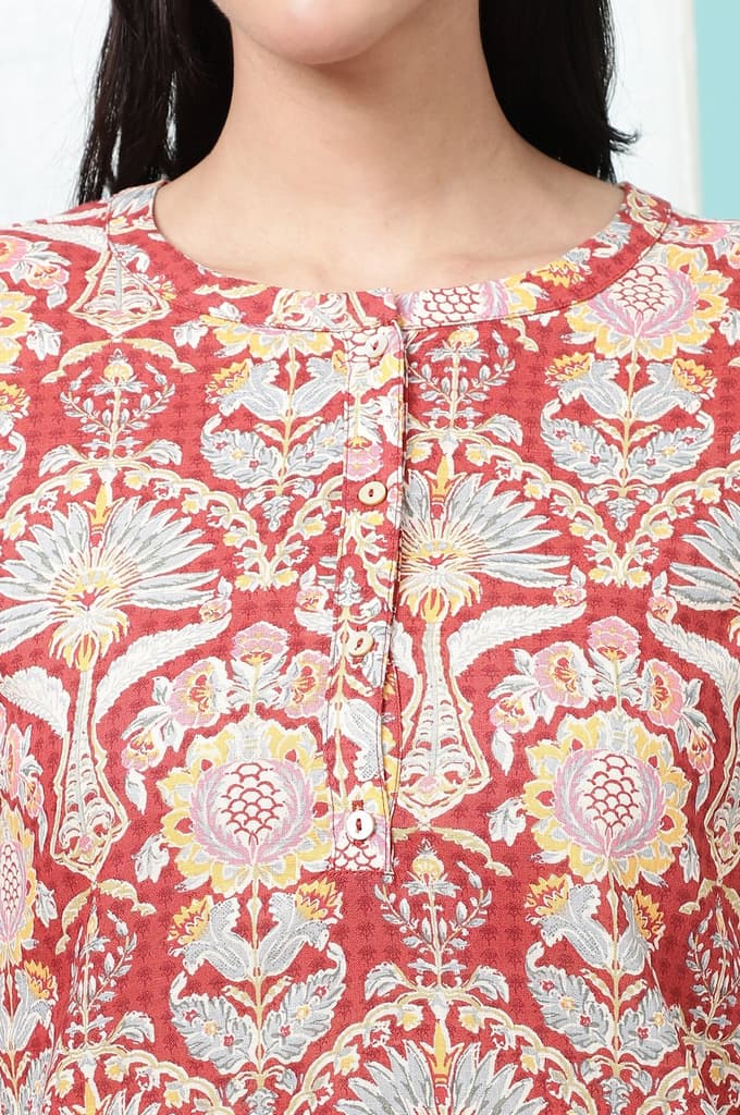 Red Floral Printed Cotton Slub Short Kurti — photo 4