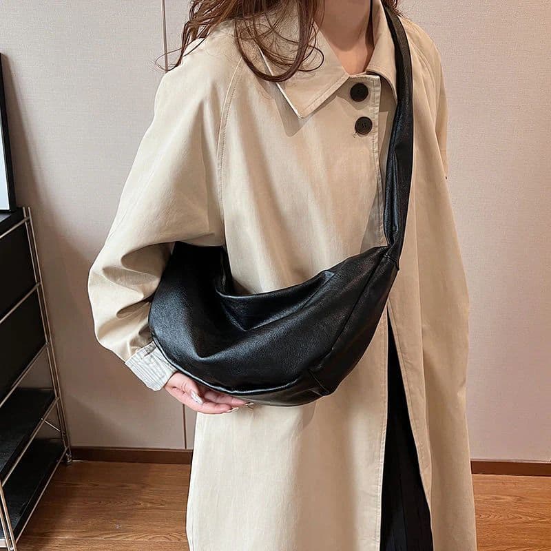 Super Soft Slouchy Shoulder Bag — photo 6