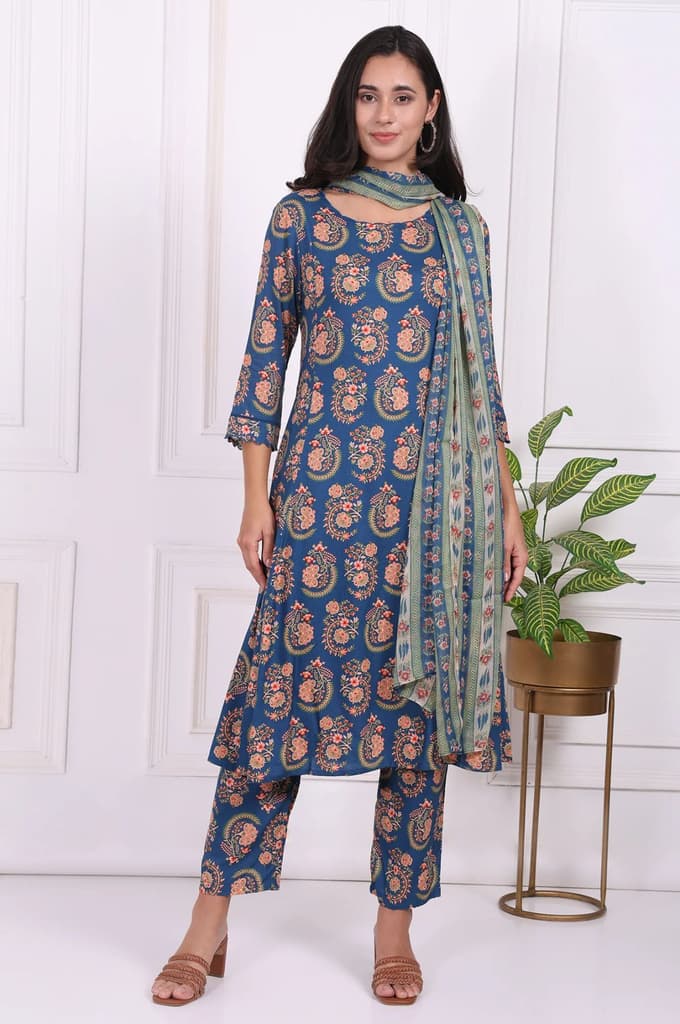 Blue Floral Printed Straight Kurta, Pants and Dupatta Set — XS