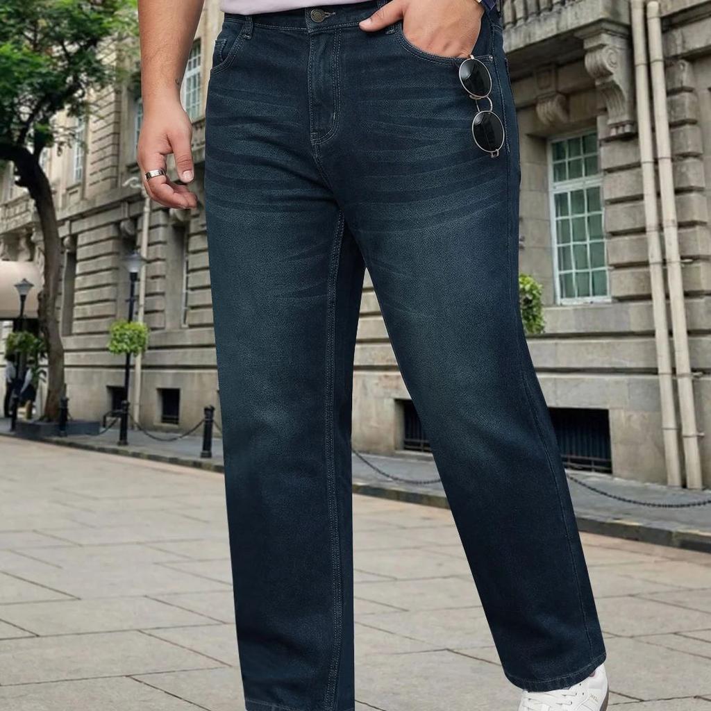 Plus Men's Dark Blue Relaxed Fit Washed Denim Jeans Non-Stretchable