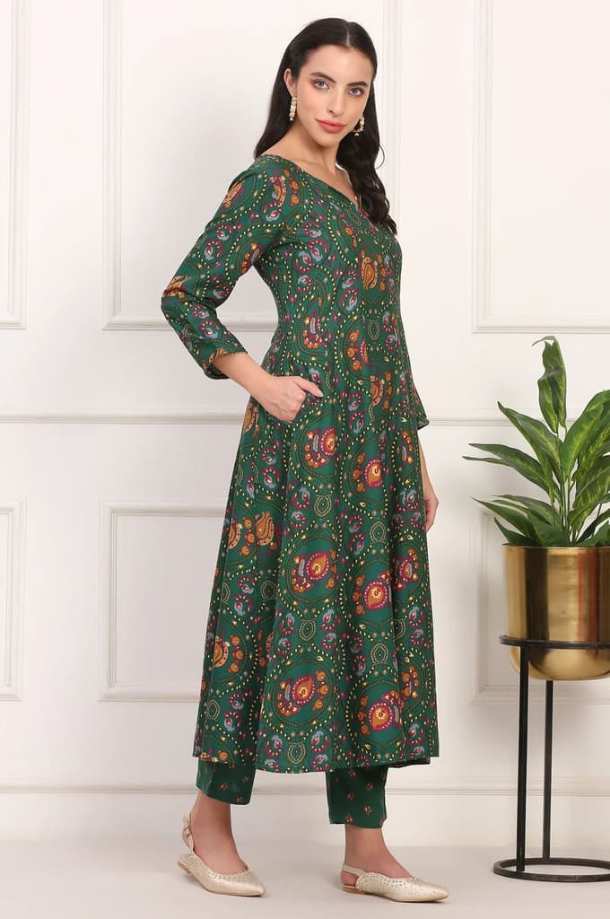 Dark Green Floral Printed Flared Chanderi Kurta, Straight Pant and Dupatta Co-ord Set — photo 6