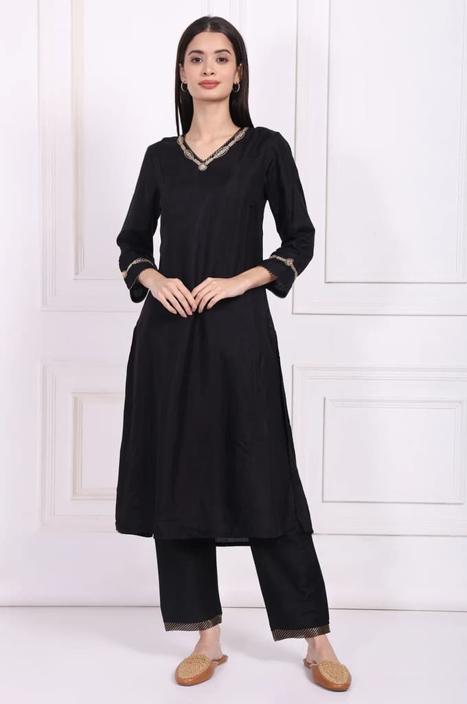 Black Embroidered Straight Kurta with Straight Pant and Dupatta Set — photo 2