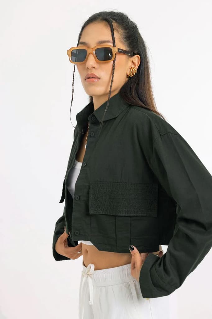 WE GO HIGH // CROPPED SHIRT — S