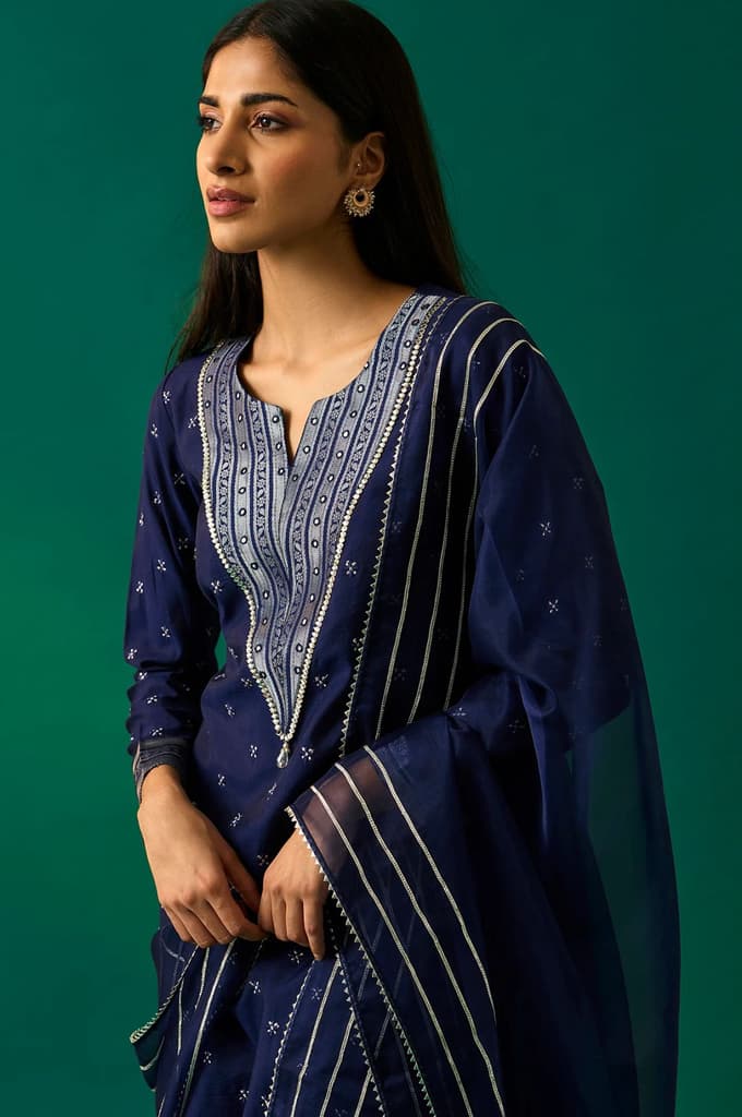 Navy Blue Embroidered Straight Kurta with Straight Pant and Dupatta Set — photo 2