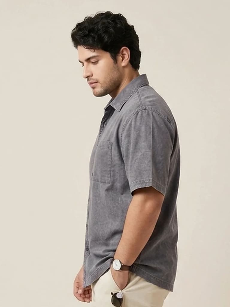 Plus Men's Light Grey Oversized Fit Half Sleeve Solid Casual Denim Shirt — photo 2