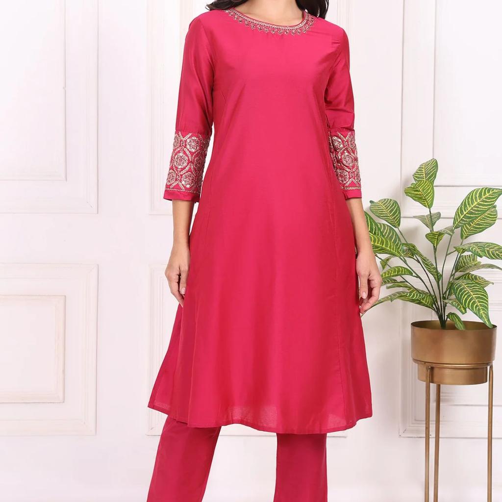 Pink Solid Metallic Embroidered Straight Kurta