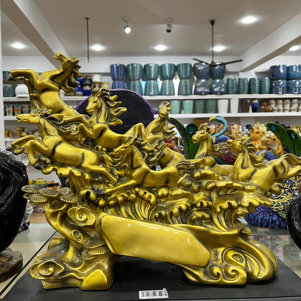 Golden Statue of a Horse | Sculpture | Bronze | Gold