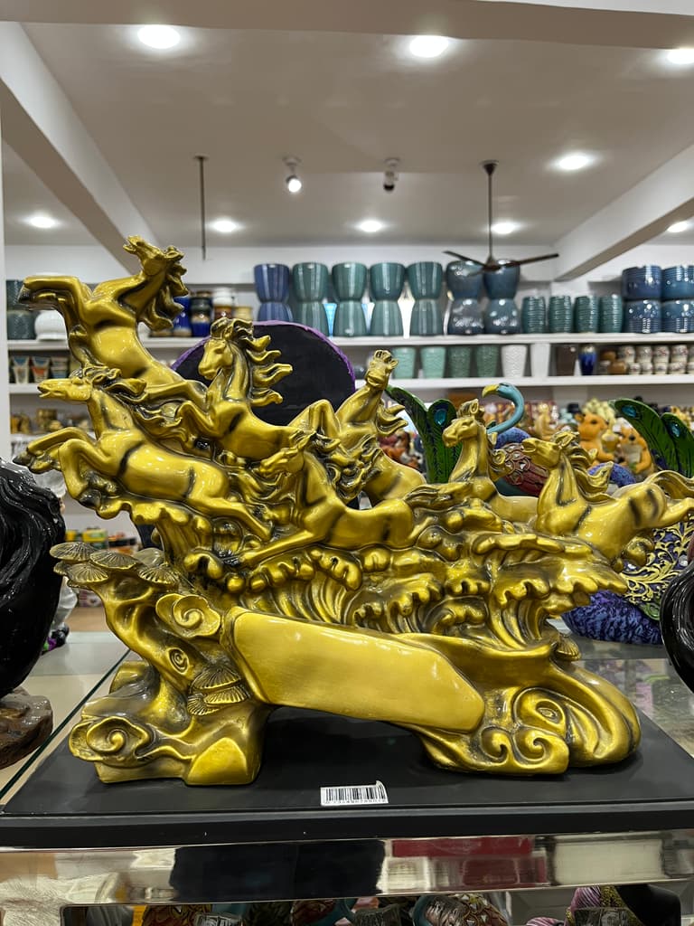 Golden Statue of a Horse | Sculpture | Bronze | Gold