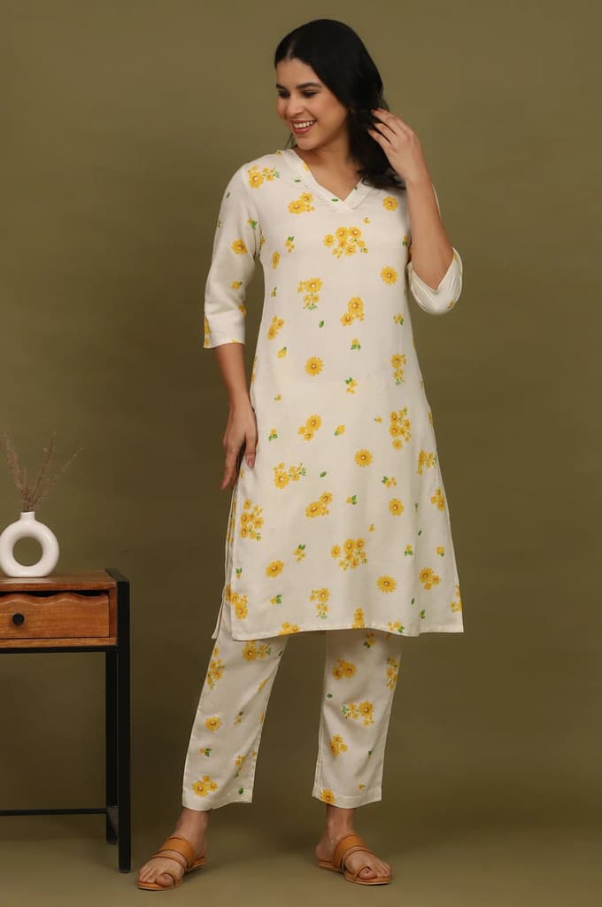 Off-White Floral Printed Rayon Flax Straight Kurta and Pants Co-ord Set — photo 2