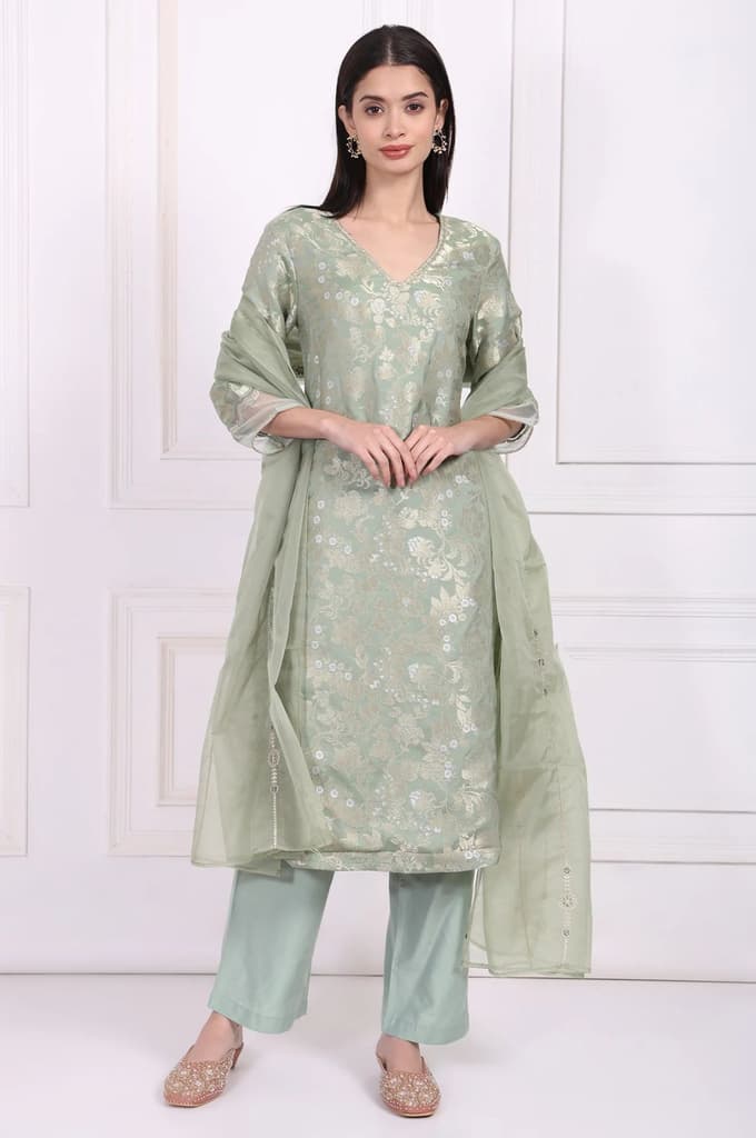 Green Embellished Straight Jacquard Kurta with Straight Pant and Dupatta Set — XS