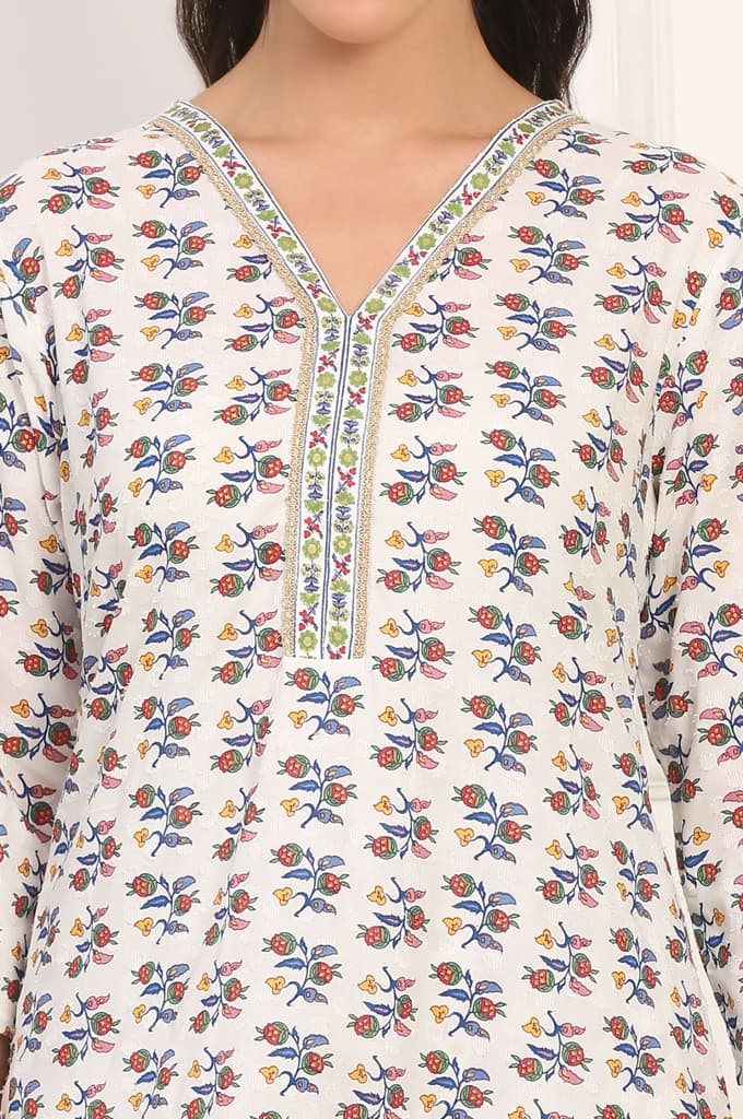 White Floral Printed Straight Pure Cotton Kurta and Straight Pant Co-ord Set — photo 4