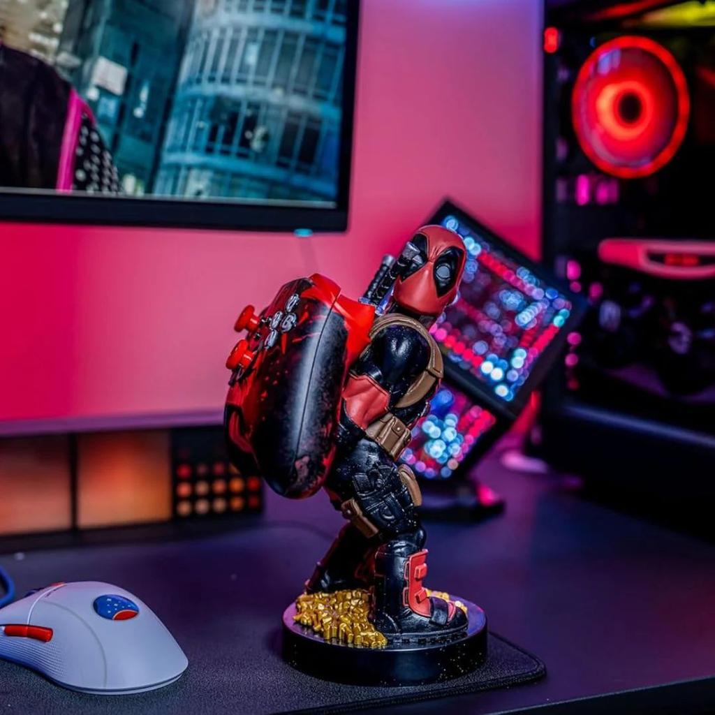 Deadpool Controller And Phone Holder | Cable Guys Licensed Figure — photo 4