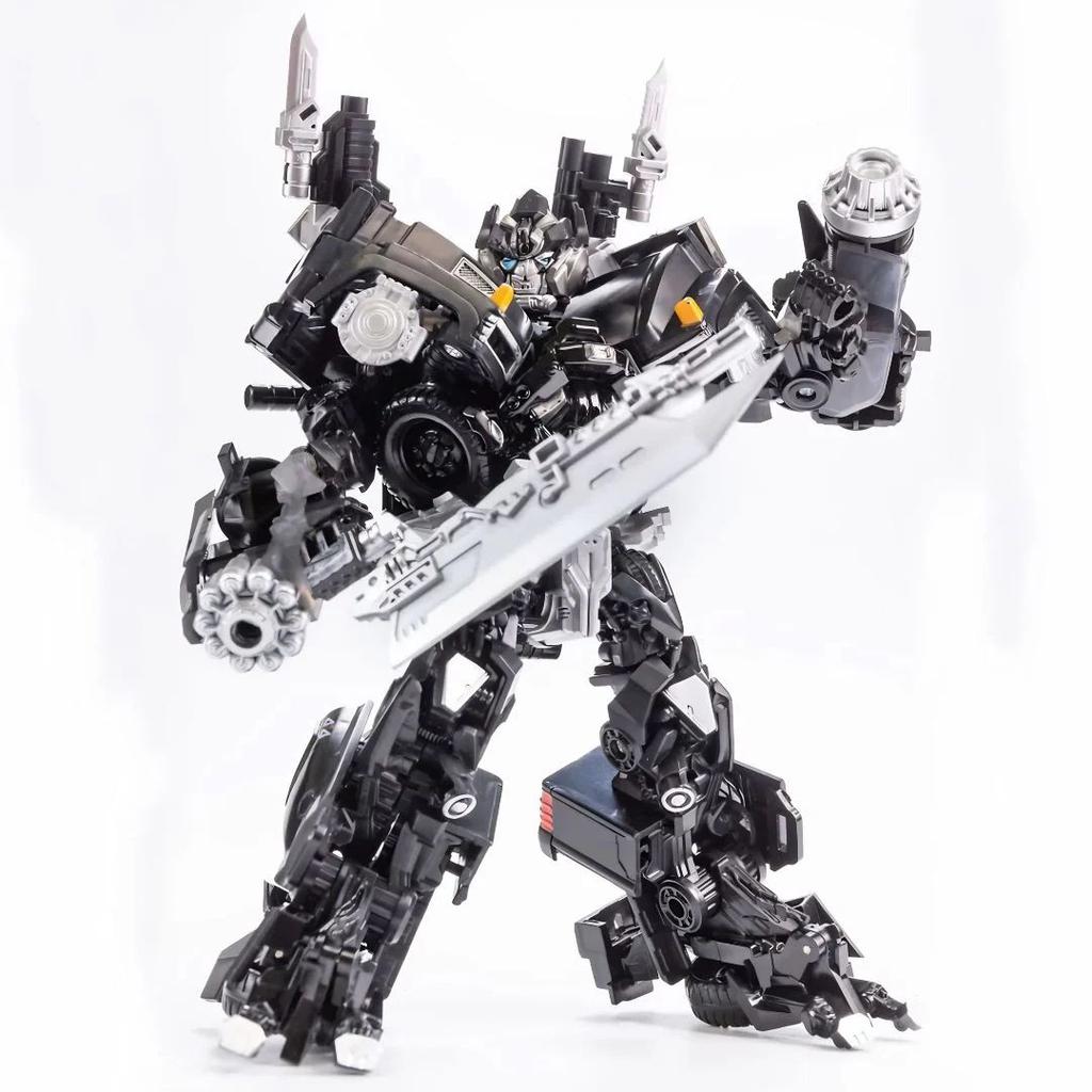 Baiwei Ironhide Transformers Action Figure Die Cast Metal 8 Inch — photo 4
