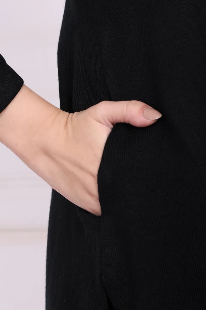 Black Embroidered Straight Acrylic Winter Kurta — photo 7