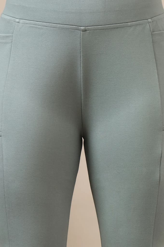Green Solid Flared High Waisted Yoga Tights With Side Pockets — photo 7