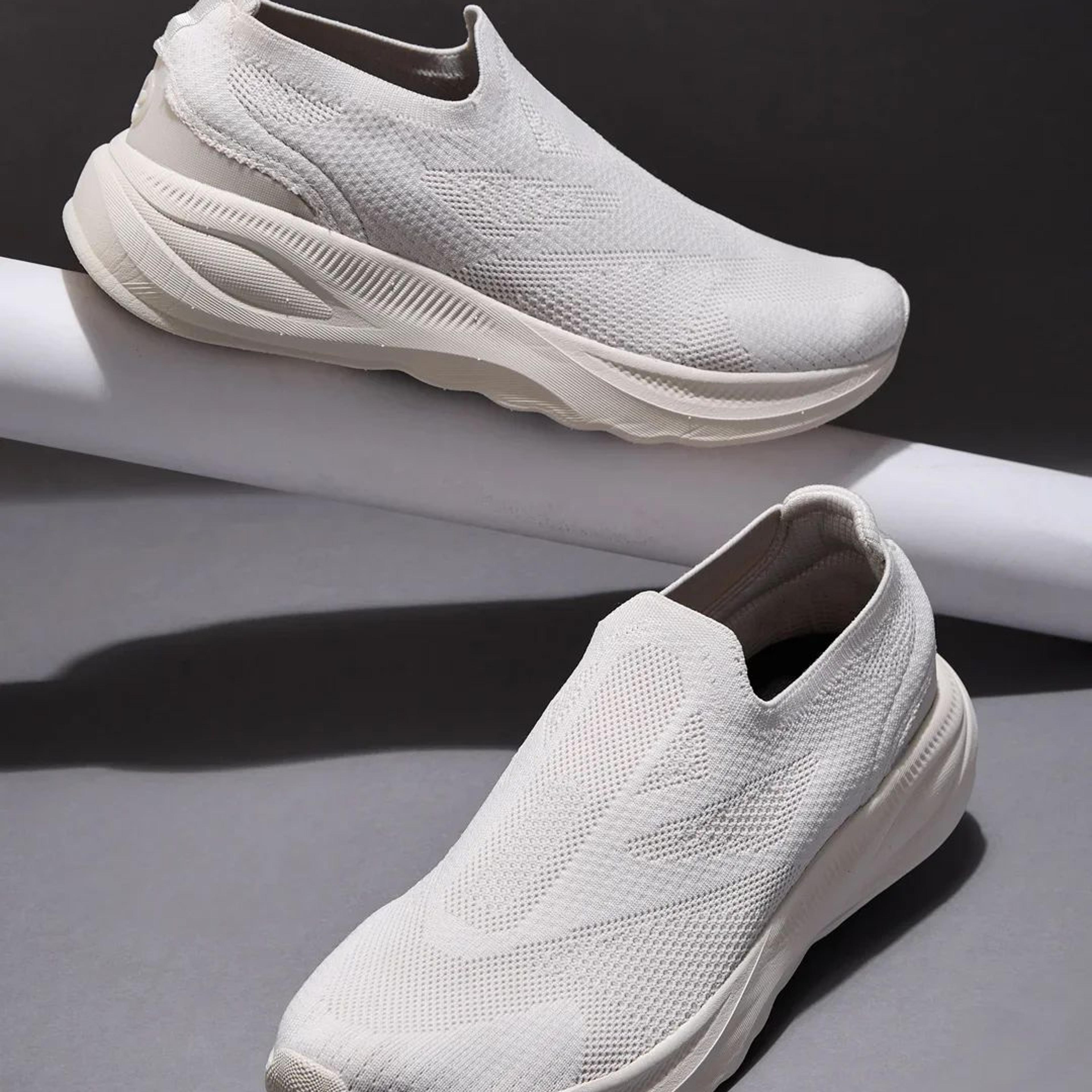 JETRA White Men's Walking Shoes