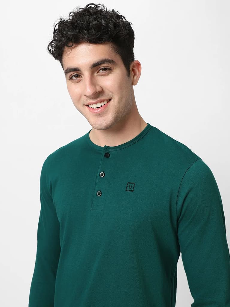 Men's Dark Green Solid Henley Neck Slim Fit Cotton T-Shirt — photo 6