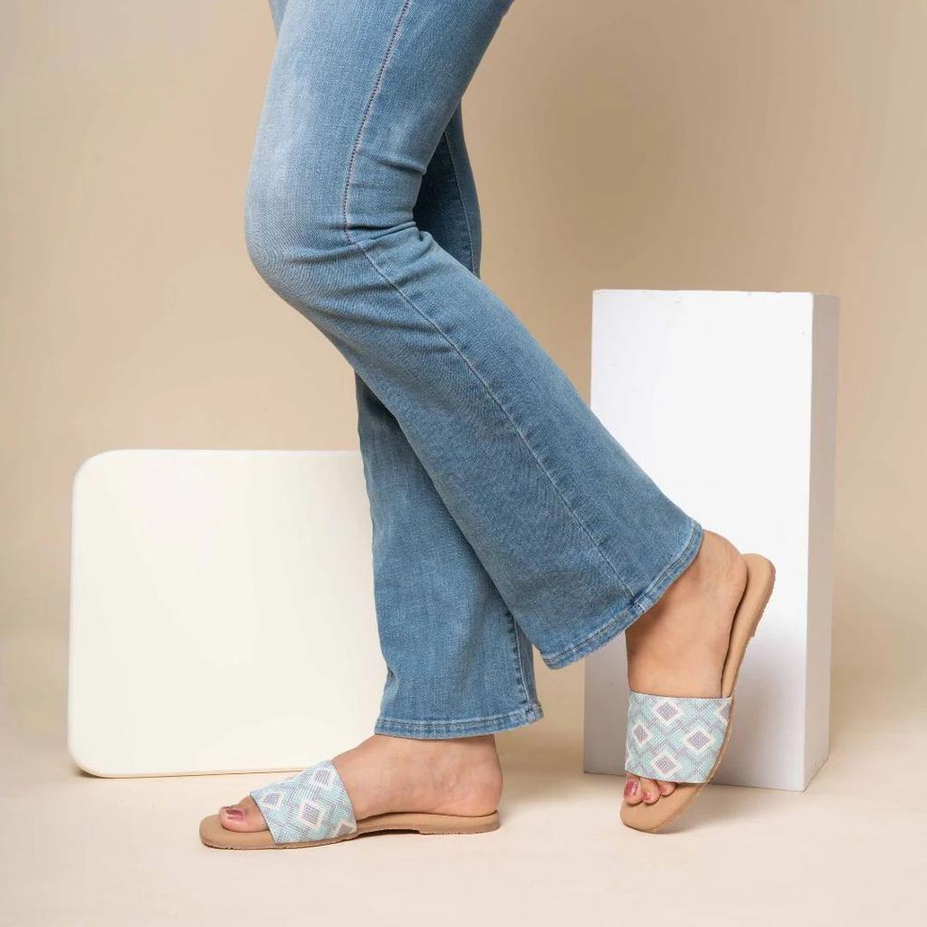 Umaid Diamond Casual Flats — 36