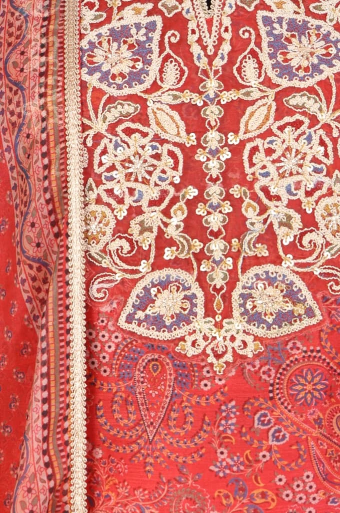 Red Zari Embroidered Paisley Printed Chanderi Straight Kurta with Sharara and Dupatta Set — photo 3