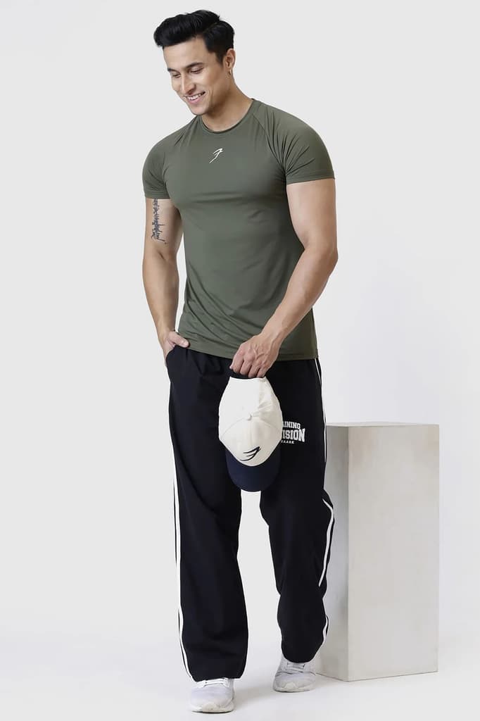 Bare Nylon T-shirt Olive — photo 2