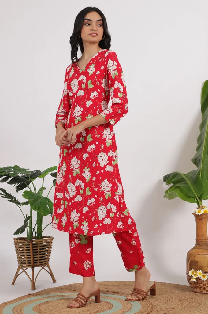 Red Floral Printed Beaded Rayon Straight Kurta and Pants Co-ord Set — photo 5