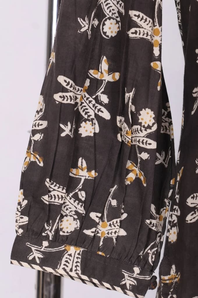 Charcoal Botanical Printed Pure Cotton Pleated Kurta — photo 6