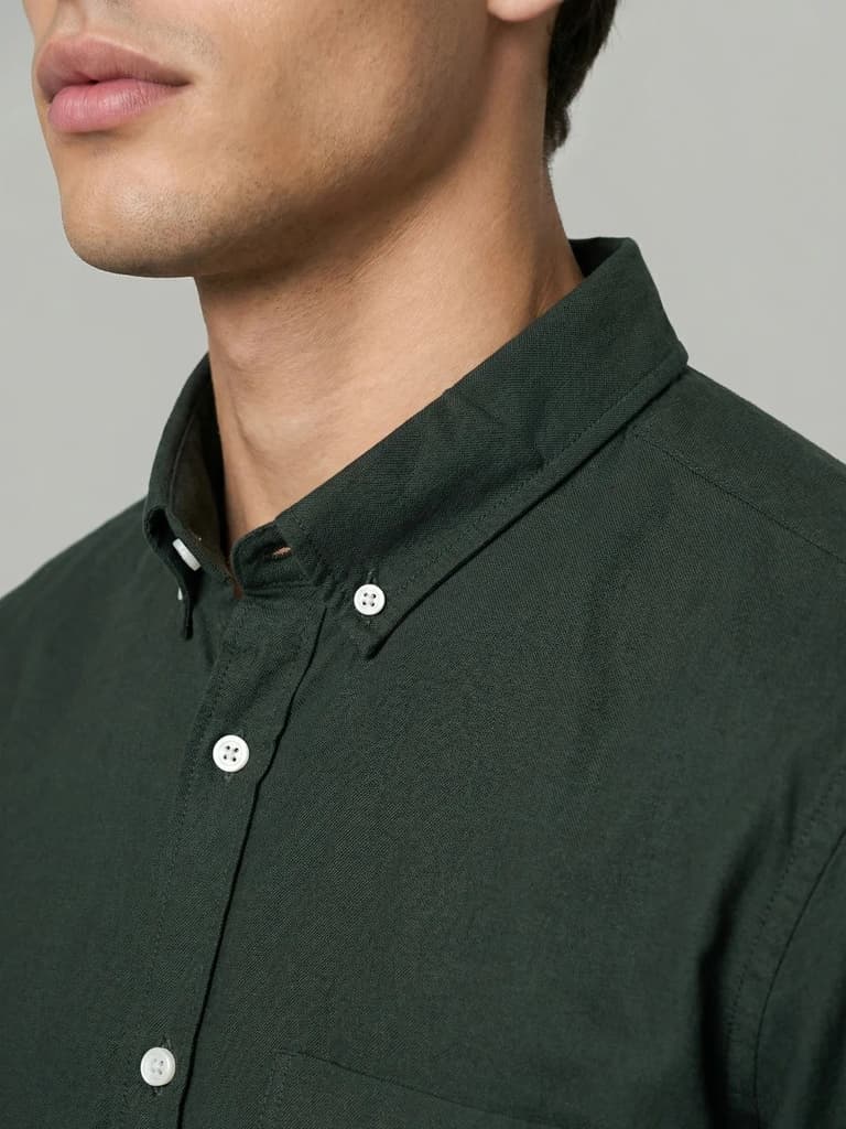 Men's Dark Green Cotton Full Sleeve Regular Fit Solid Oxford Shirt With Button-Down Collar — photo 5