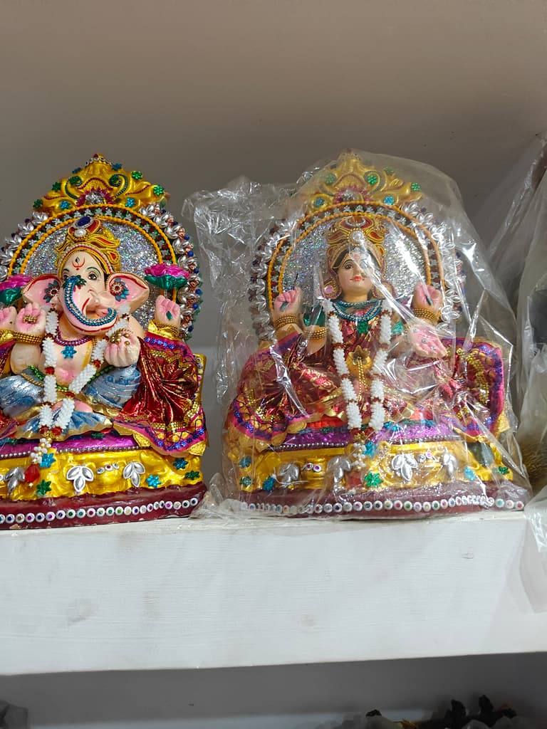 Hindu Statue | Gold | Wood | Decorative