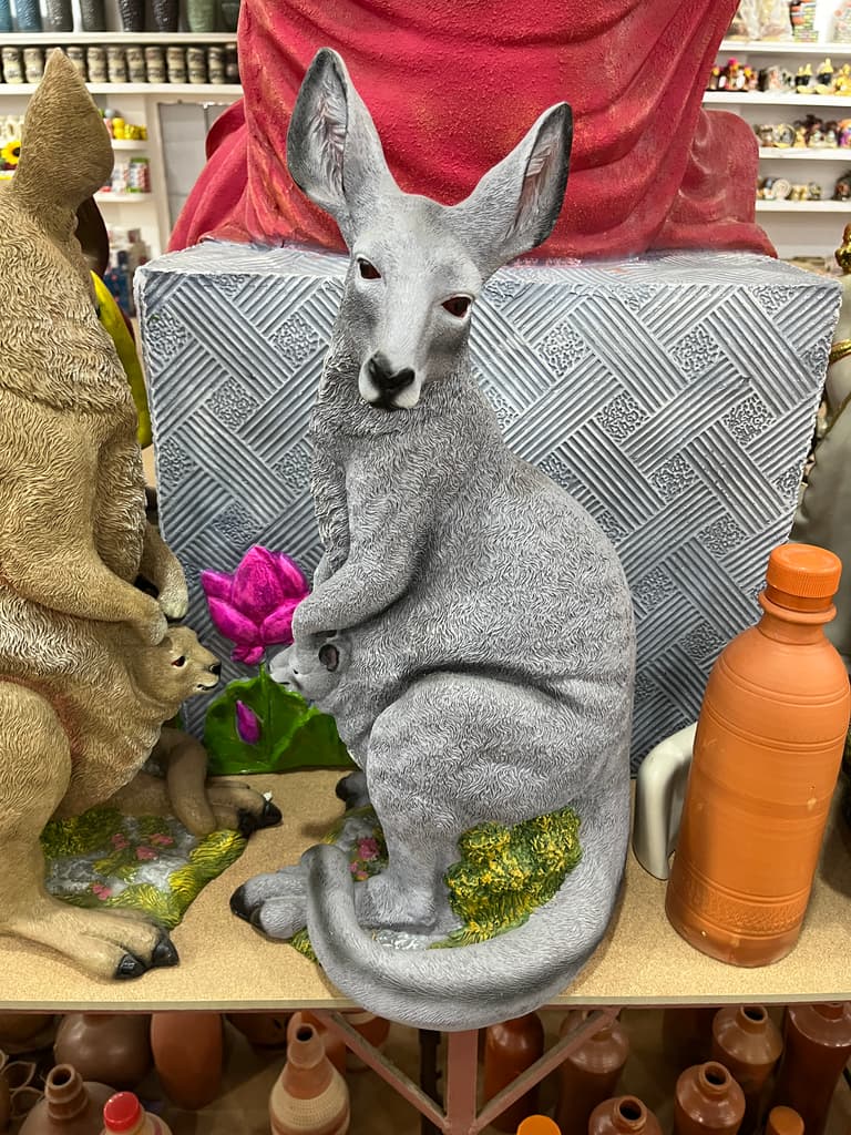 Kangaroo Statue | Sculpture | Concrete | Gray