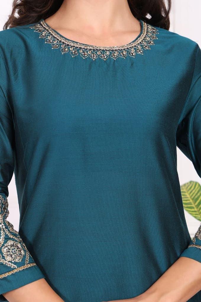 Teal Solid Metallic Embroidered Straight Kurta — photo 3