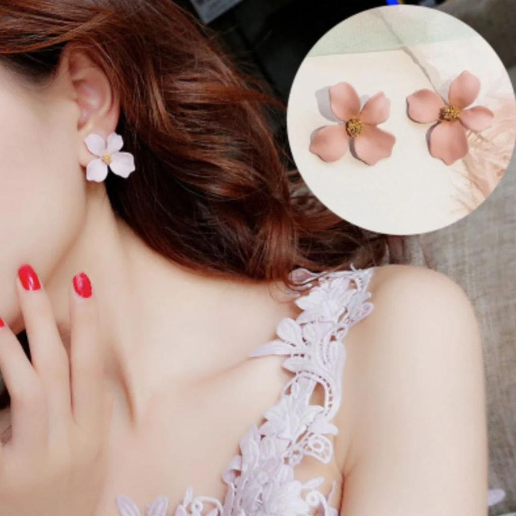 Flowers for Days - Cute Flower Shaped Ear Studs
