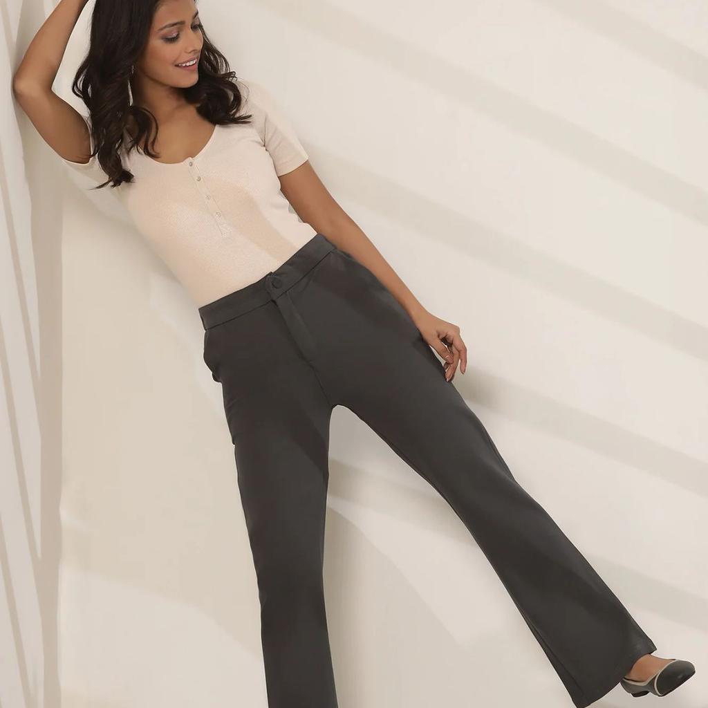 Grey Solid Straight Fit Pants With Button Closure